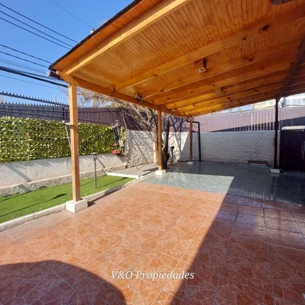 Bonita casa en Macul a pasos de metro Quilín (169956)