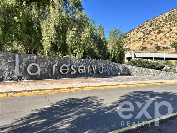 Terreno en LA RESERVA, condominio privado