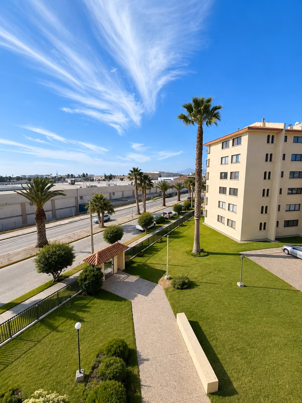  120 m² con Terraza, Estacionamiento y Bodega.