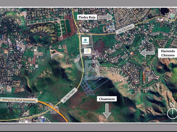 Terreno en Av. El Valle - Chicureo
