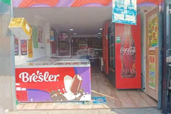 Local comercial en pudahuel con camara de frio