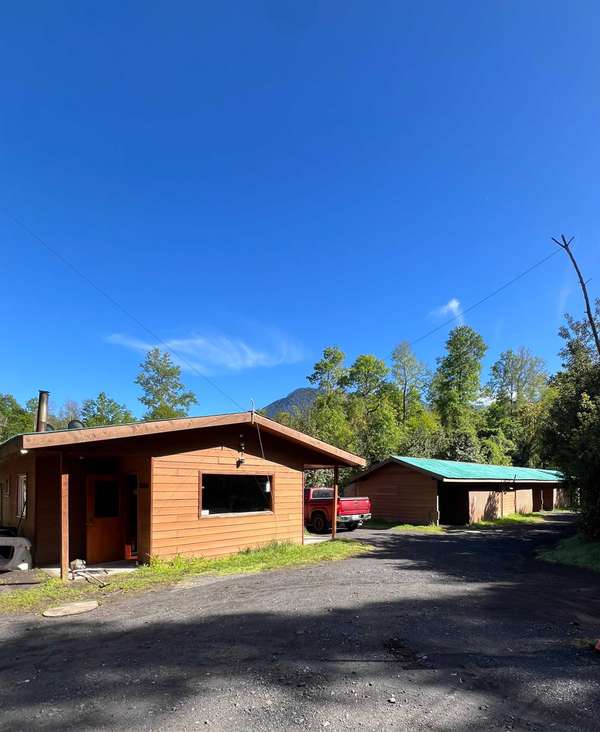 Se Vende Propiedad Comercial (MOTEL) En Pucón (170197)