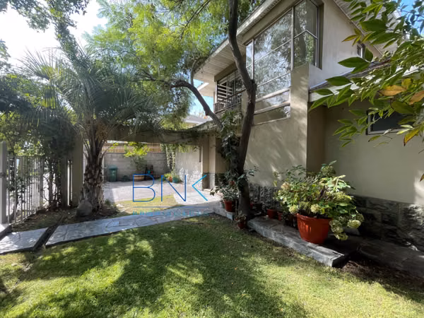 Casa en arriendo de 4 dorm. Parque Cousiño Macul