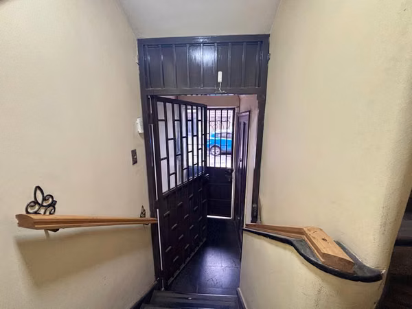 En Arriendo Tercer piso Copleto, 100 m2