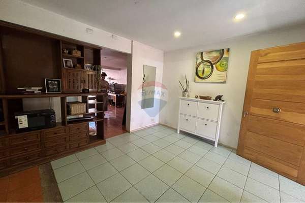 Venta amplia casa en la florida: 5d, 4b