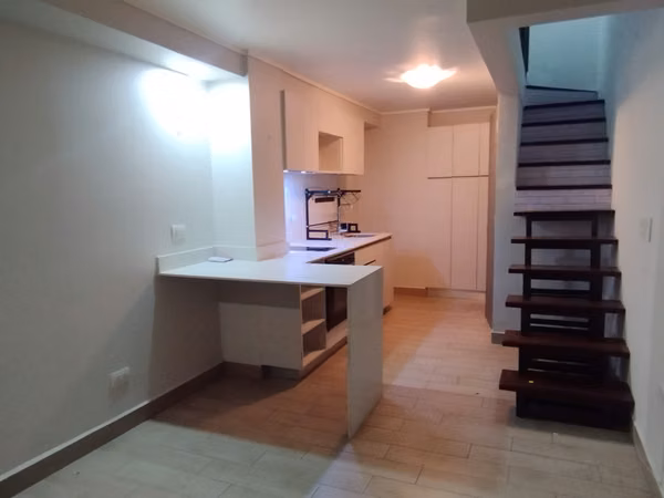 1 D 1 B DUPLEX CON PATIO $250.000 el primer mes $500.000 valor real.