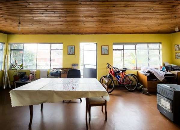 Casa sólida y sitio eriazo en Playa Ancha