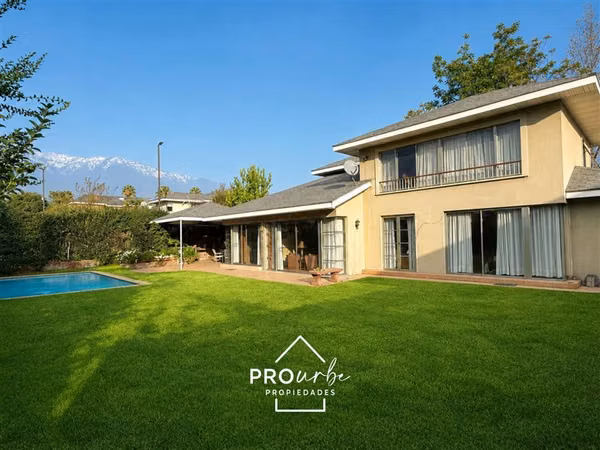 Estupenda, gran piscina, 180 en 616 6D y 4B más servicios