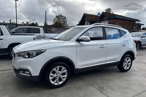 MG Zs 1.5 STD 4X2 MT 5P.