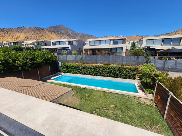 ARRIENDO CHICUREO