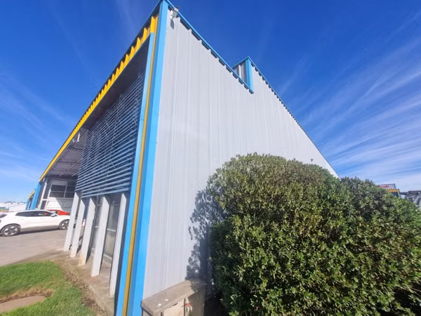 Arriendo bodega en Avda. Las Industrias