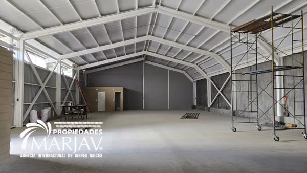 arriendo de local comercial con galpón y oficinas villarrica