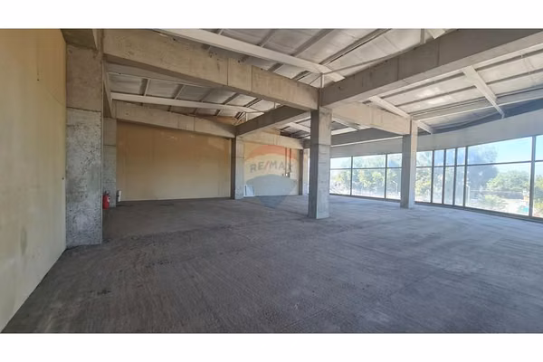 Arriendo local comercial en centro