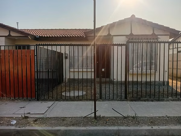 Casa sólida 1 piso Valle Grande comuna de Lampa