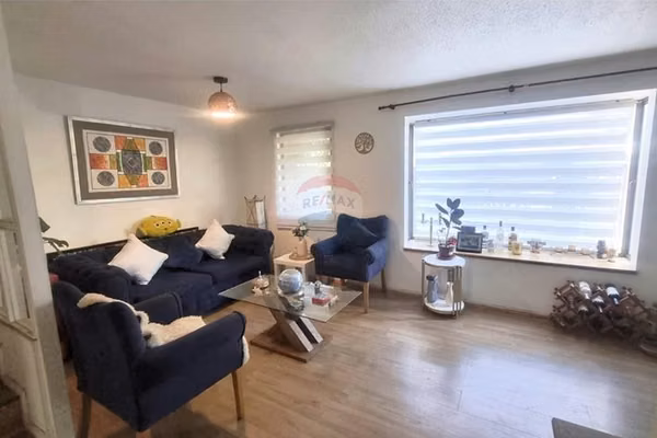 ¡casa de 3 pisos en huechuraba lista para ti!