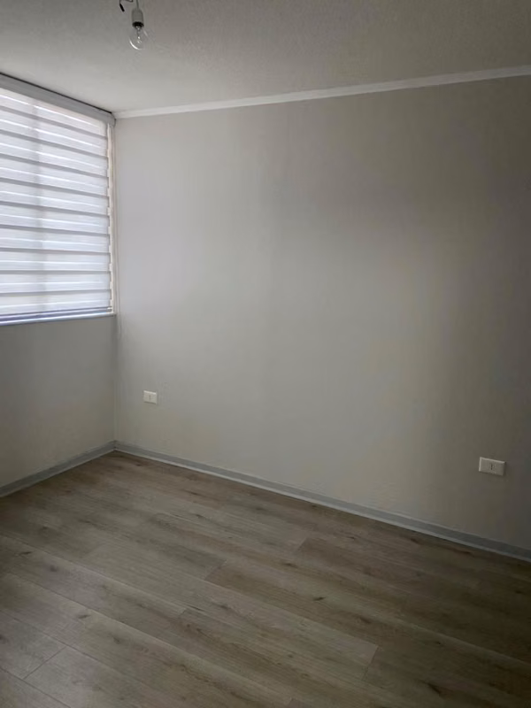 DEPTO. 2 PISO CON ESTACIONAMIENTO CONDOMINIO PARQUE CERRILLOS