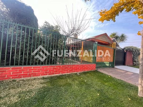 Casa en venta de 3 dorm. en Maipú