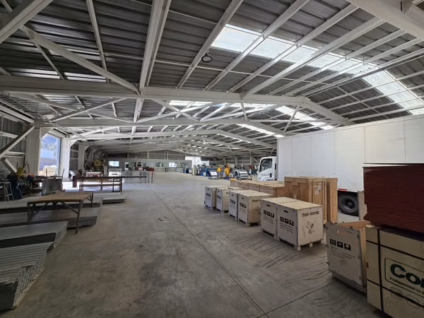 CURACAVÍ: GALPON 1900 m2 / 270 m2 OFICINAS / TERRENO 5400 M2