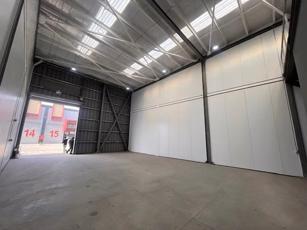 Bodega, local y oficina en arriendo en Renca