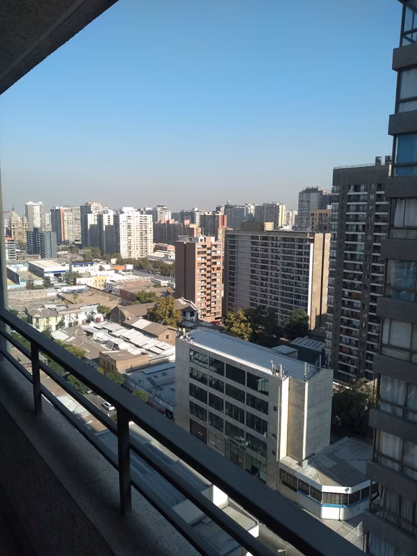 AV.CARMEN 644 DPTO 1908