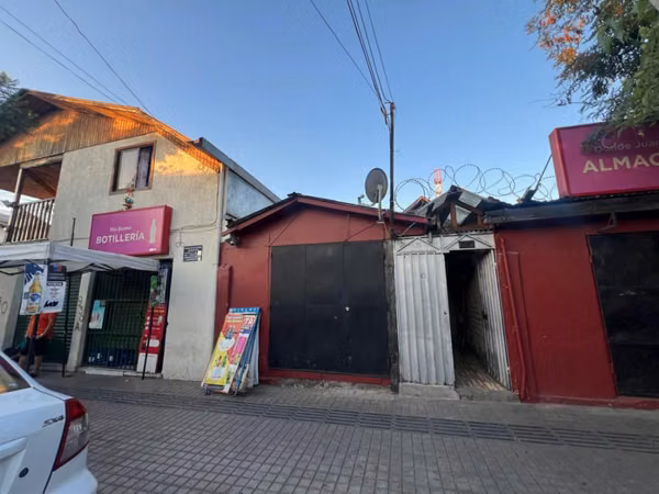 VENDO casa con locales comerciales en Claudio Arrau 938, El Bosque