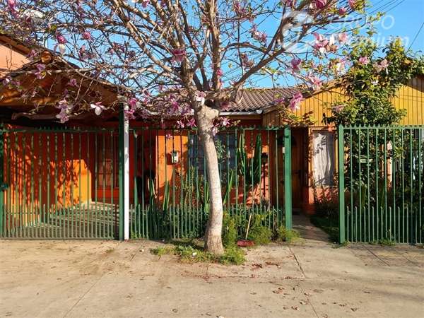 EXCELENTE OPORTUNIDAD DE COMPRA EN MAIPU ACOGEDORA CASA