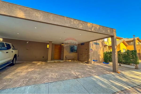 Casa en venta -condominio– el remanso de chicureo