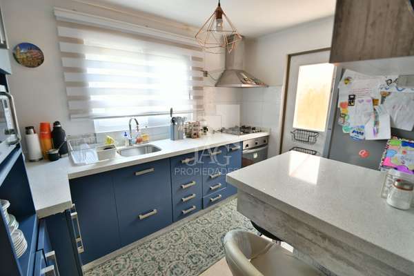 OPORTUNIDAD CASA AISLADA MACHALÍ 166M2 3D 2B 2 PISOS CON A/C
