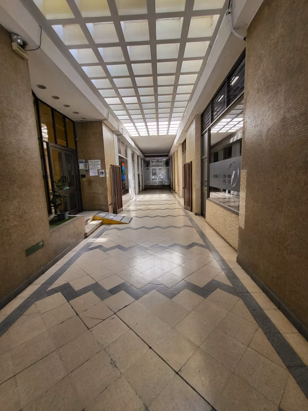 7 DE JUNIO/EXCELENTES OFICINAS/EX EDIFICIO LAN