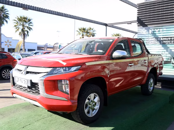 MITSUBISHI L200 2023