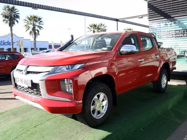 MITSUBISHI L200 2023