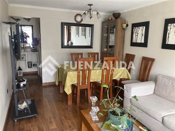 Casa en venta de 3 dorm. 2 baños en La Florida