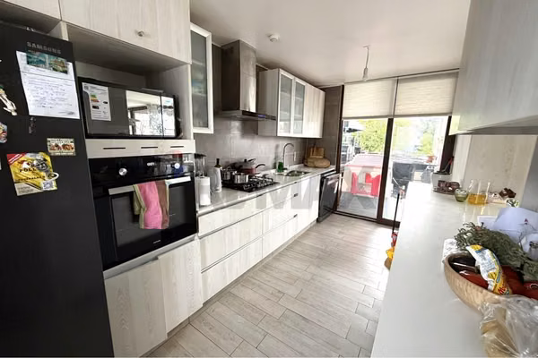 Casa 3d+4b, piscina y jardín, santa elena colina