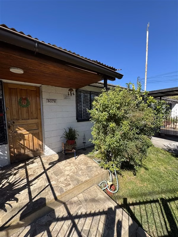 Bella Casa en venta 3d,1b,1e, comuna de Cerrillos.