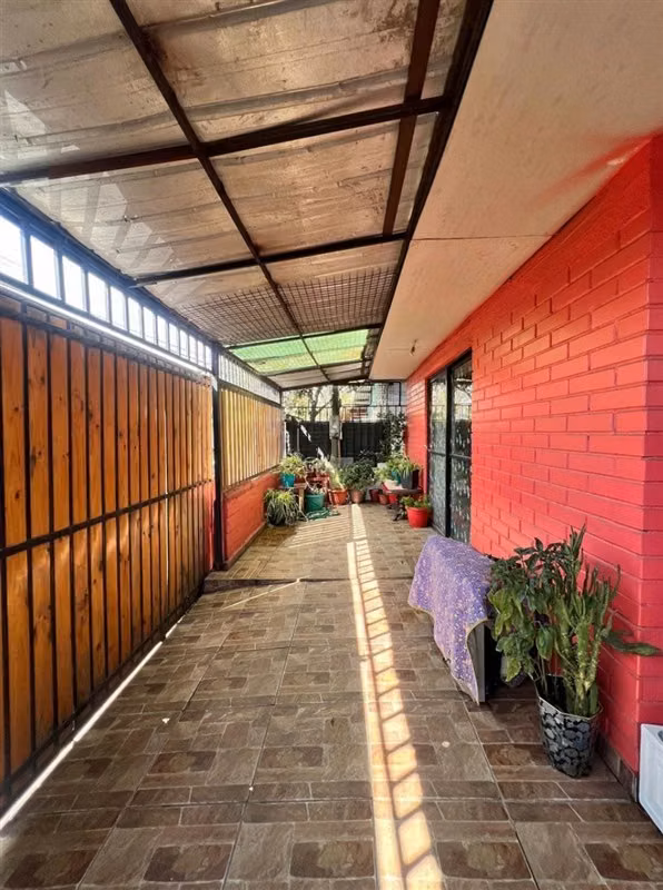 Casa en venta de 4 dorm. en Maipú