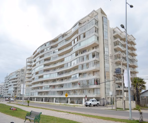 ARRIENDO DE MARZO A DICIMBRE FRENTE AL MAR