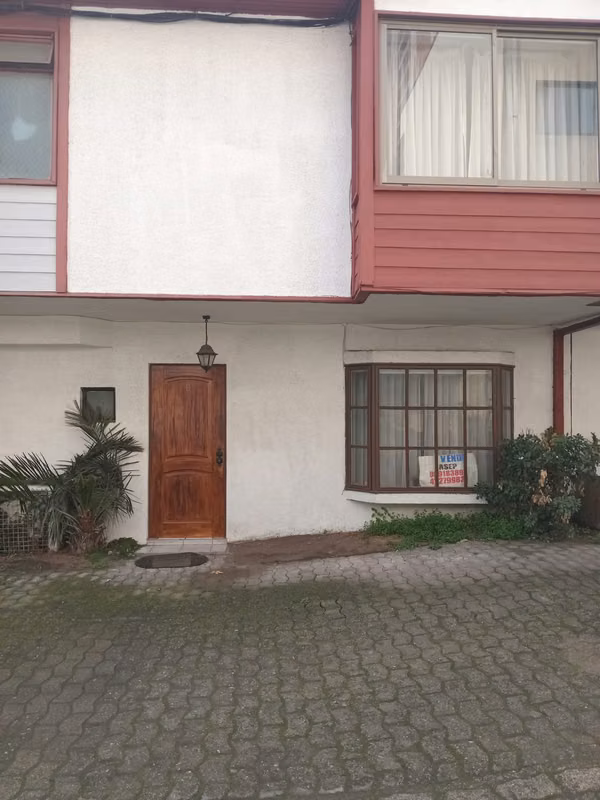 Casa 3 Dormitorios, central.