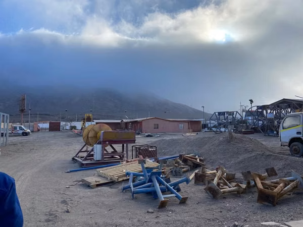 Arriendo Industrial  terreno 5000 m2 - Oficinas y Galpón