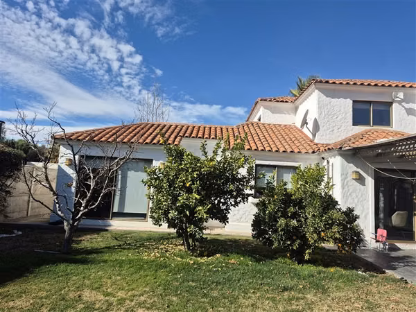 Casa en arriendo de 4 dormitori. con piscina , en Rinconada