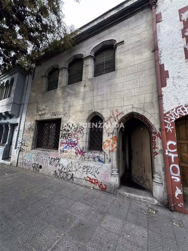 Casa en venta de 6 dorm. en Santiago