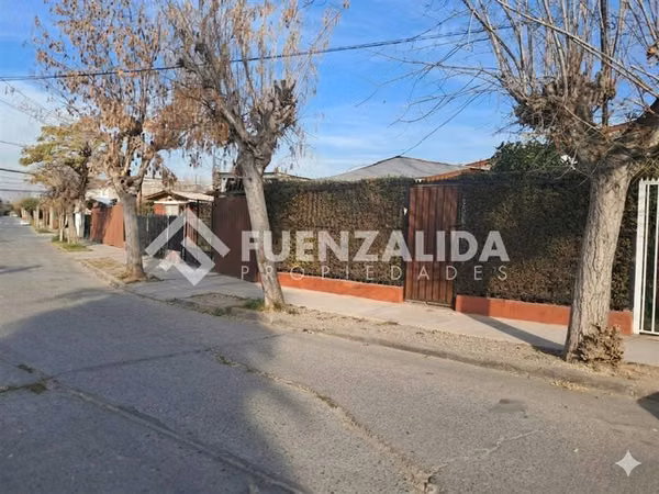 Casa en venta de 4 dorm. en Maipú