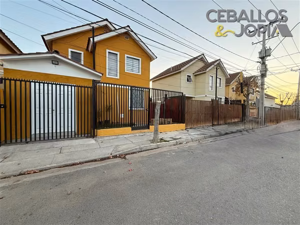 Casa en venta de 3 dorm. en Villa Alemana