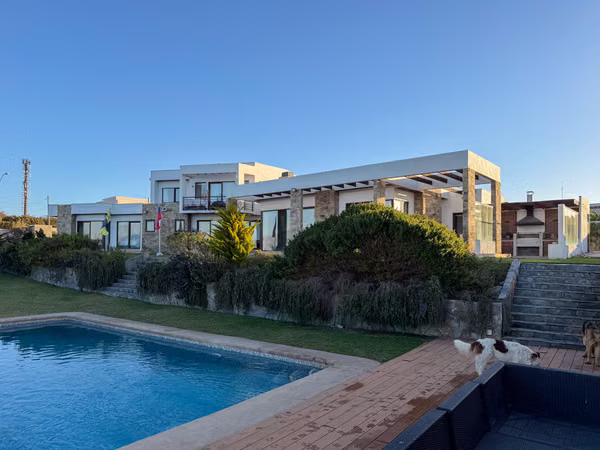 HERMOSA CASA EN VENTA EN LA HERRADURA, COQUIMBO.
