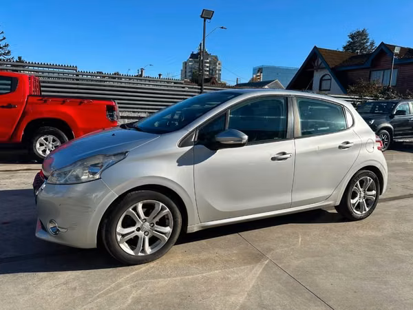 Peugeot 208 1.4 ACTIVE HDI DIESEL 4X2 68HP MT 5P.
