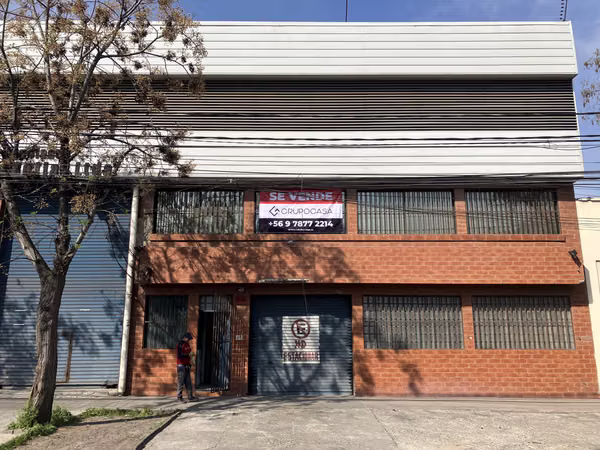 Propiedad Comercial en Venta – San Isidro, Santiago Centro