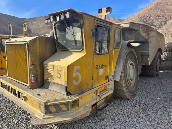 CAMION DE EXTRACCION OPERATIVO MARCA EPIROC MODELO MT 6020 AÑO 2016