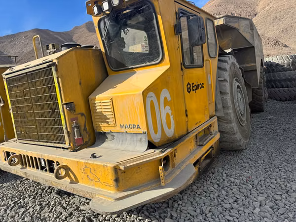 CAMION DE EXTRACCION OPERATIVO MARCA ATLAS COPCO MODELO MT6020 AÑO 2016
