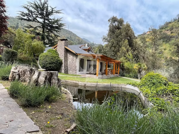 Hermosa Casa en Venta – El Arrayán, Lo Barnechea.CBG