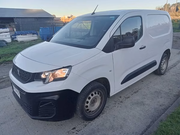 PEUGEOT PARTNER 2023