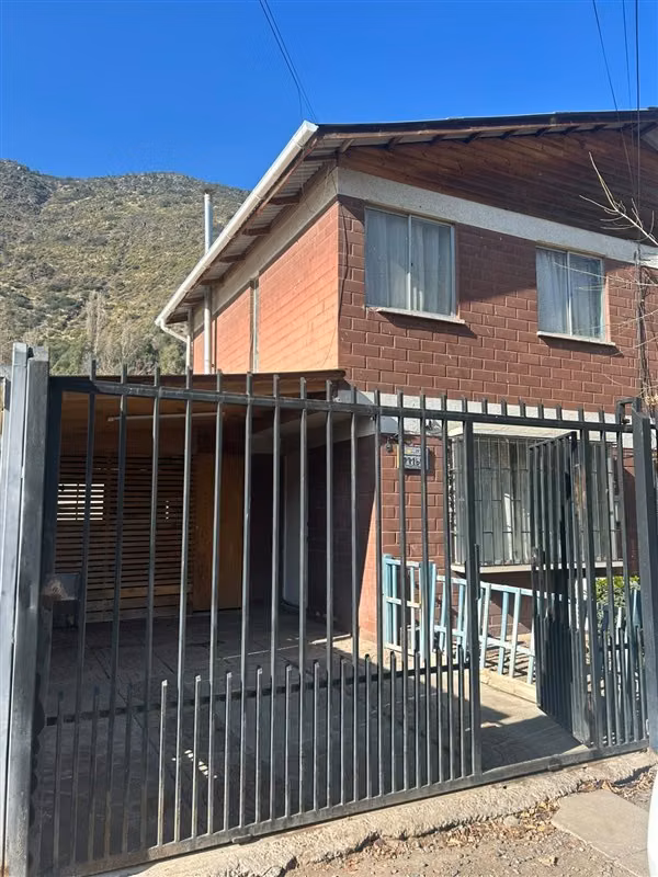 Casa en arriendo de 3 dorm. en San José de Maipo